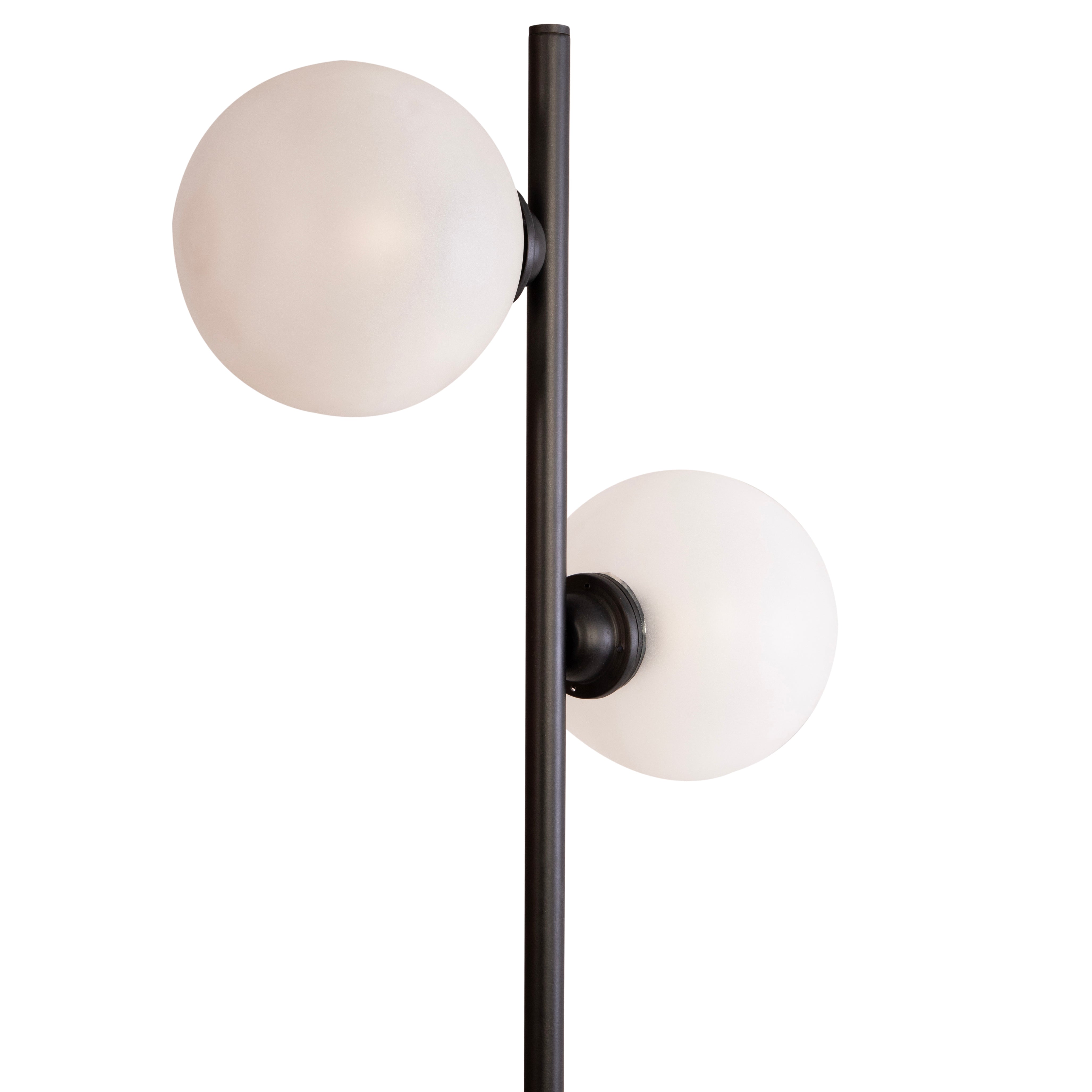 Simple Vineart Floor Lamp By Shoppeefry