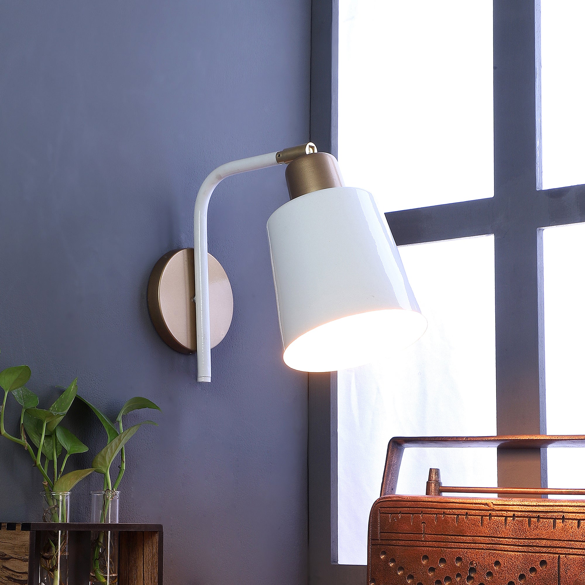 Two-Way White Metal Wall Light