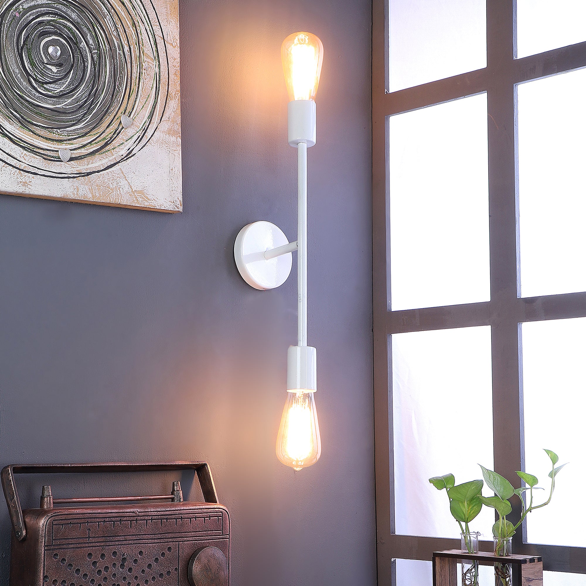 Filo White Metal Wall Light