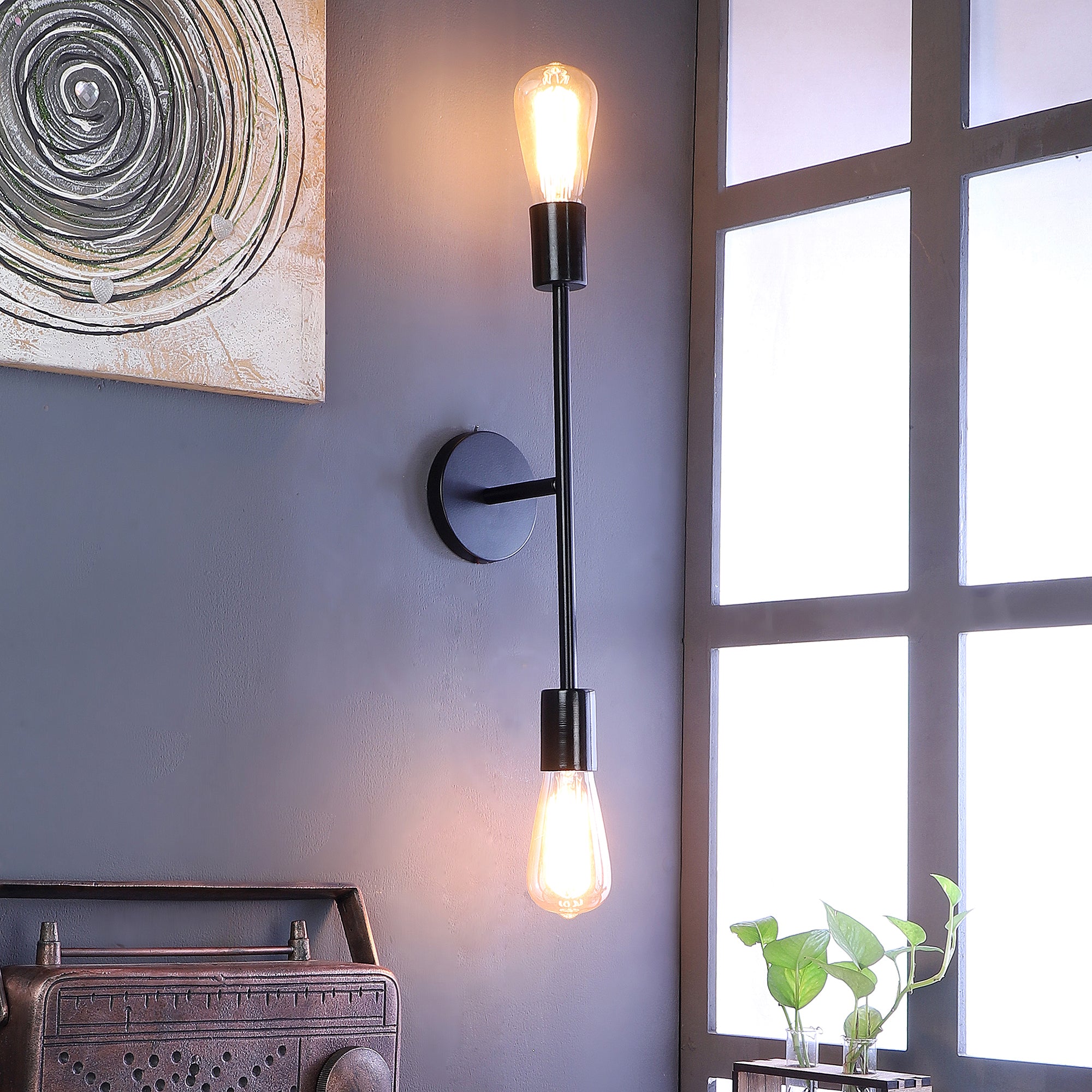 Filo Black Metal Wall Light