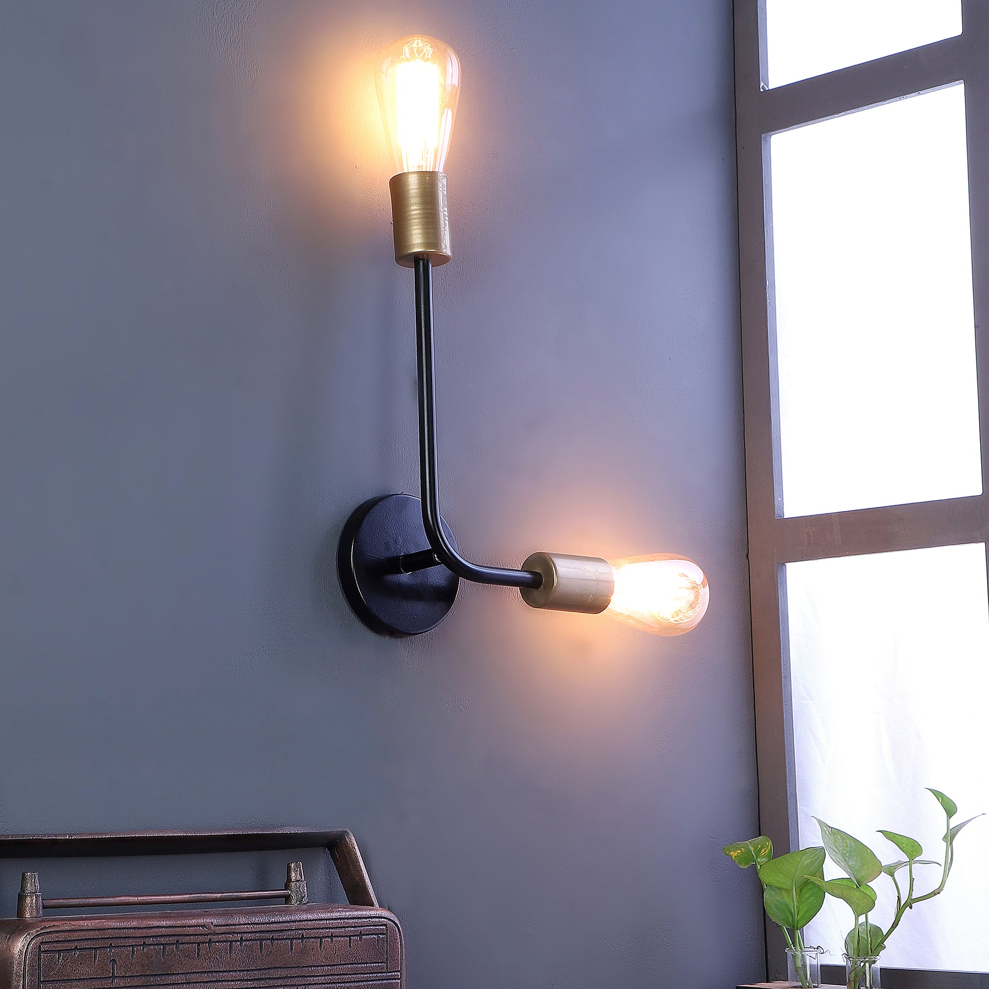 Kelda Black Metal Wall Light