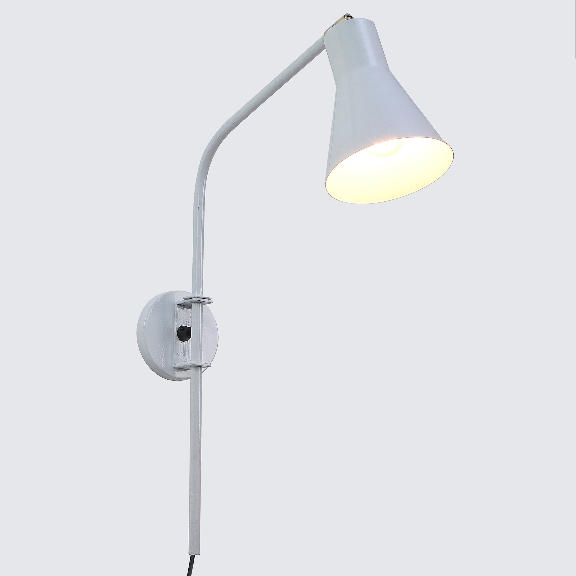 Swing White Metal Wall Light
