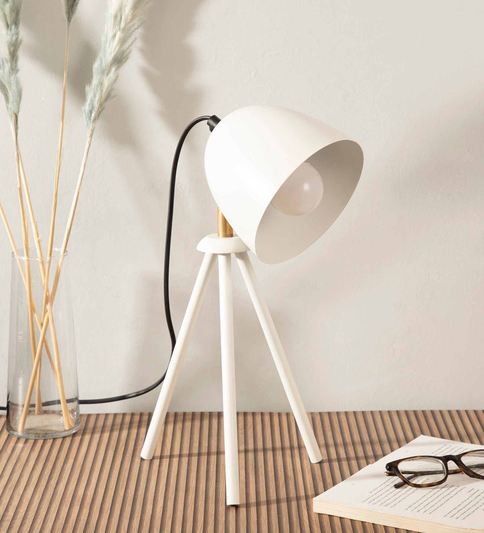 Anis Tripod Desk Lamp White