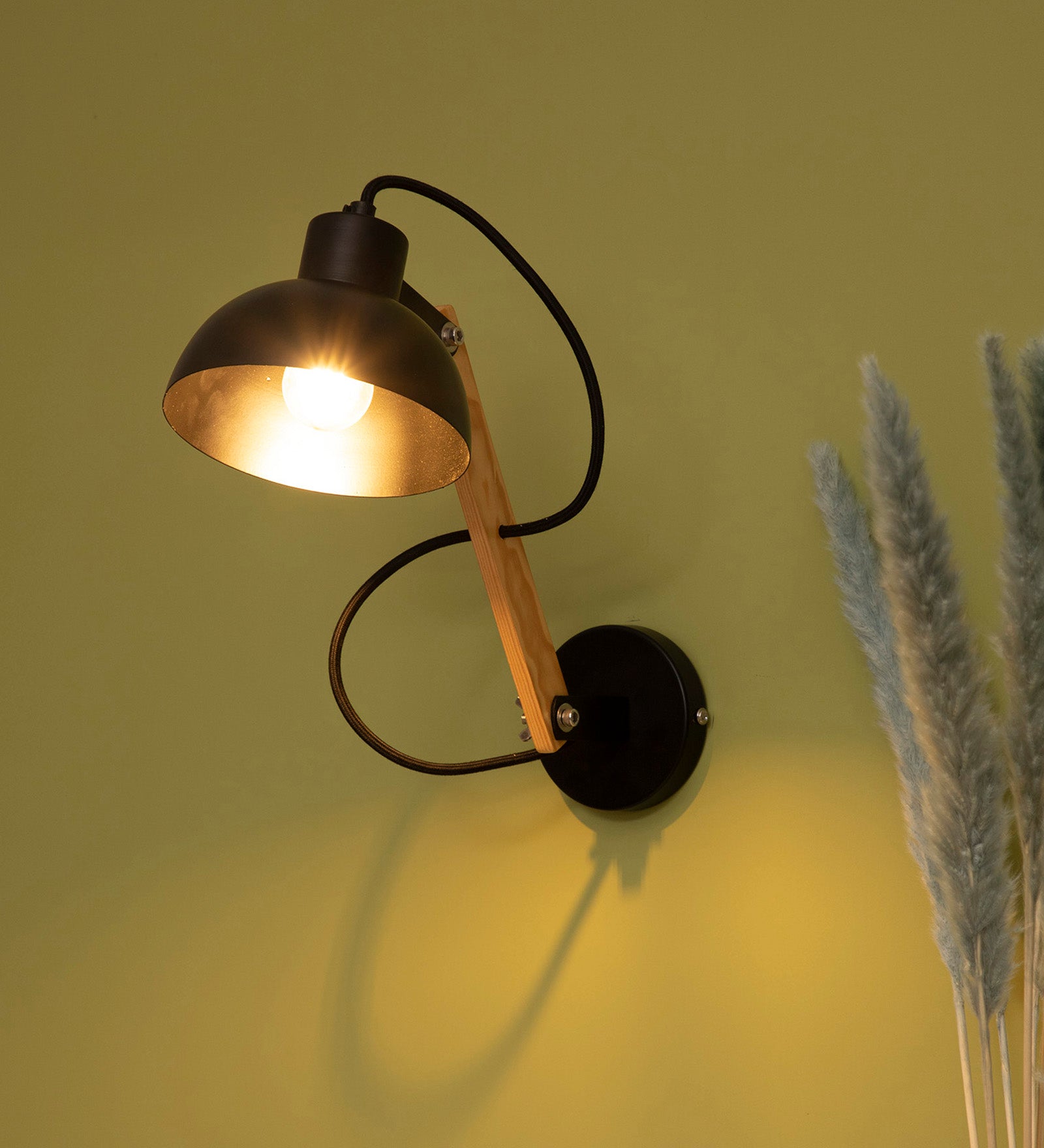 Farrah Sit Wood Wall Sconce