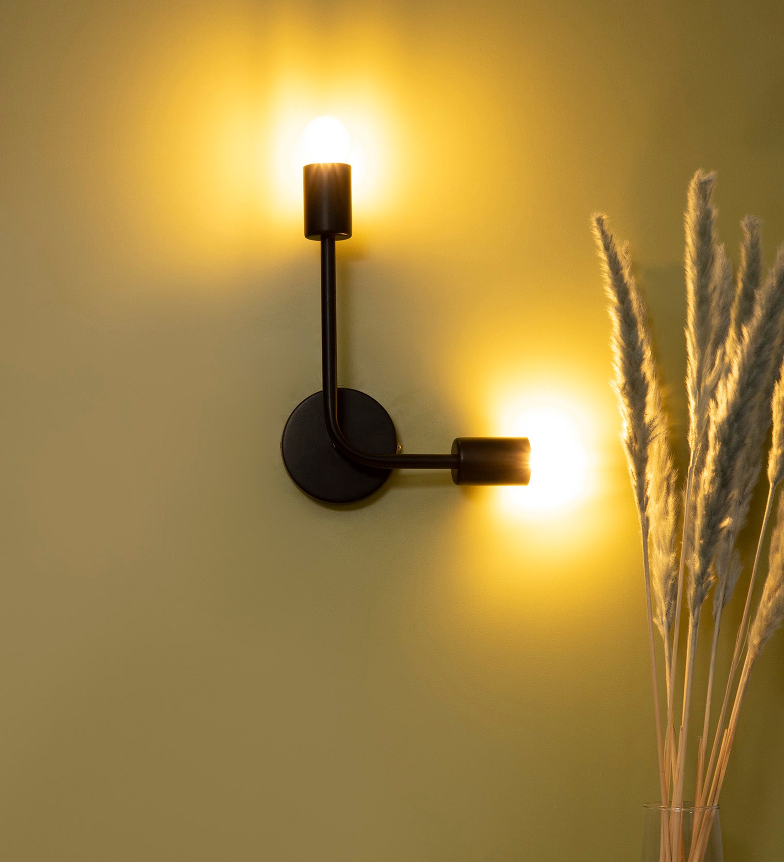 Mila Wall Sconce Black